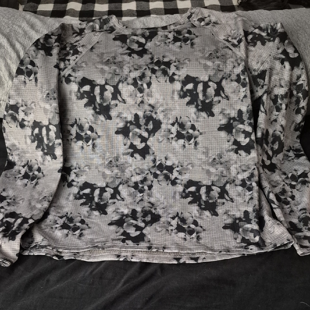 Gray and Black Patterned Long Sleeve Top